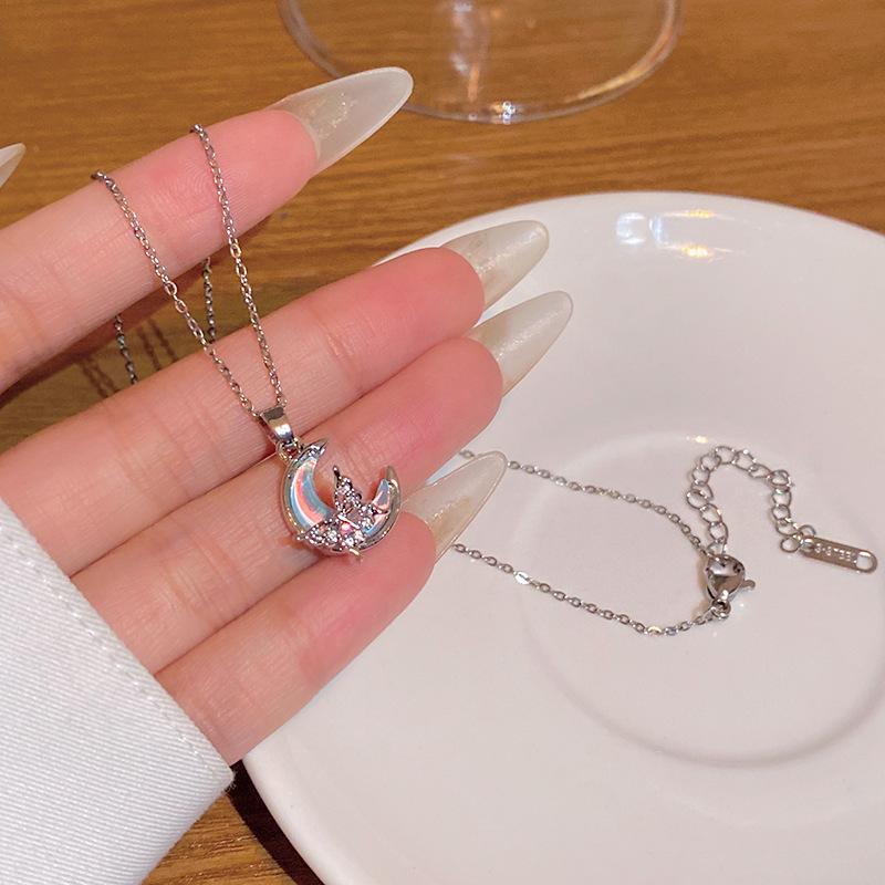 High-end Super Flash Zircon Titanium Steel Necklace Women's Versatile Niche Temperament Silver Collarbone Chain Internet Celebrity New Accessories