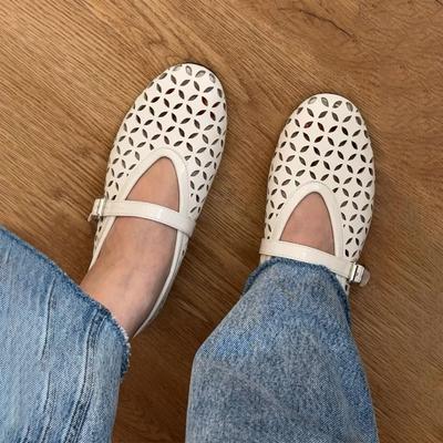 Sheepskin Version~ New Low-heeled Flat-bottomed Hollowed-out Mary Jane Shoes, Fashionable Versatile Leather Sandals, Niche One-word Tape