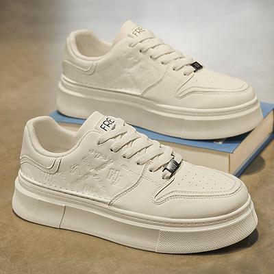 Zapatos de verano para hombre nuevos transpirables zapatos blancos pequeños zapatos deportivos de plataforma versátiles de tendencia para niños zapatos casuales de skate zapatos de moda