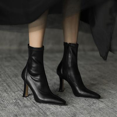 Bottines à bout pointu pour femmes 2024, chaussures d'hiver à talons hauts carrés élégants avec fermeture éclair au dos