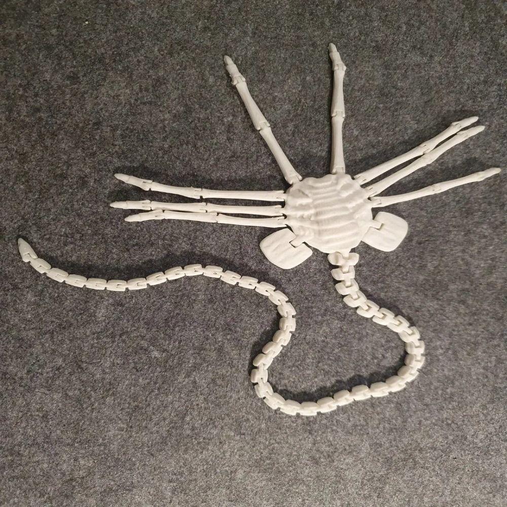 Desktop Decoration Alien Face Hugging Insect Model for Creative Collection Animal Model