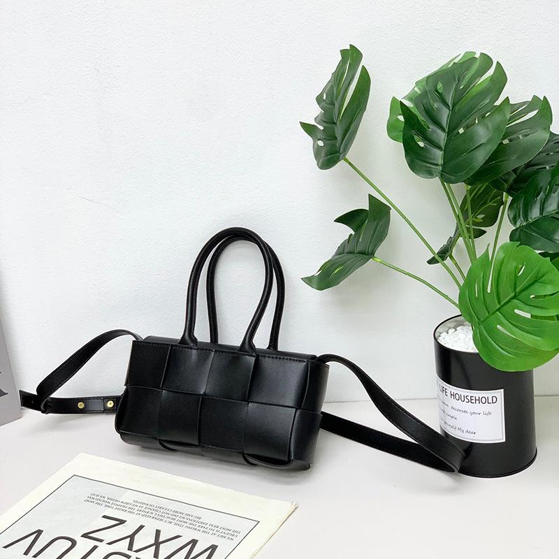 2024 Early spring new leather woven vegetable basket bag women's hand shoulder messenger bag small mini versatile