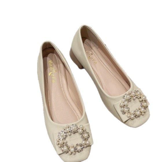 Pearl buckle princess shallow mouth single shoes versatile women's shoes 2025 autumn soft leather soft sole pedal light flat beanie shoes