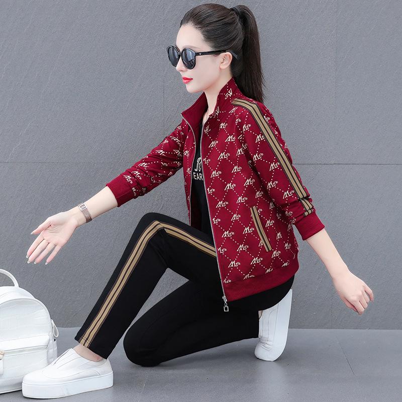 

Осень 2023 года, повседневный спортивный костюм контрастного цвета для женщин среднего возраста: Комплект из принтованной толстовки и спортивных штанов L [recommended for 90-100 jin]