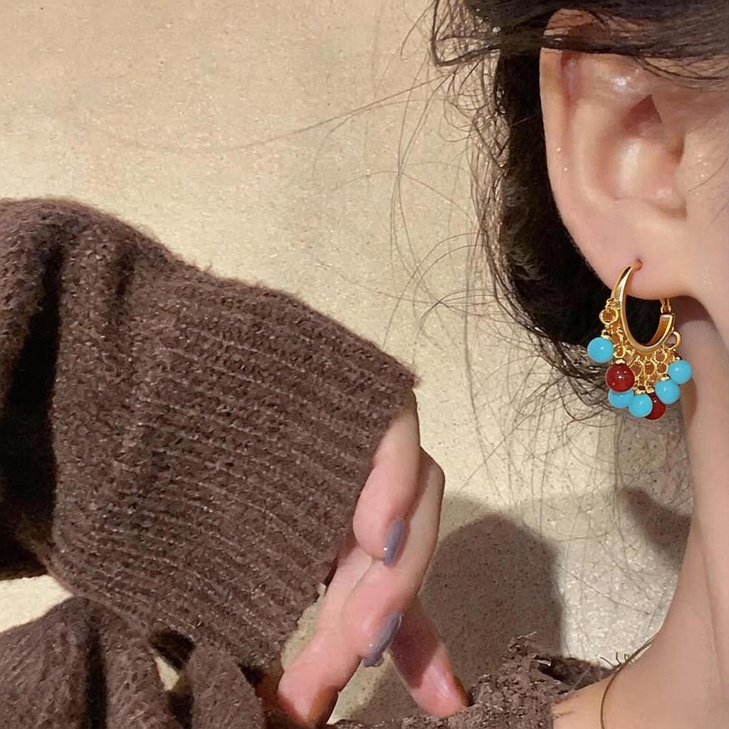 18k Gold-Plated Resin C-Shaped Vintage Ethnic Earrings - Light Luxury Ear Jewelry for Women