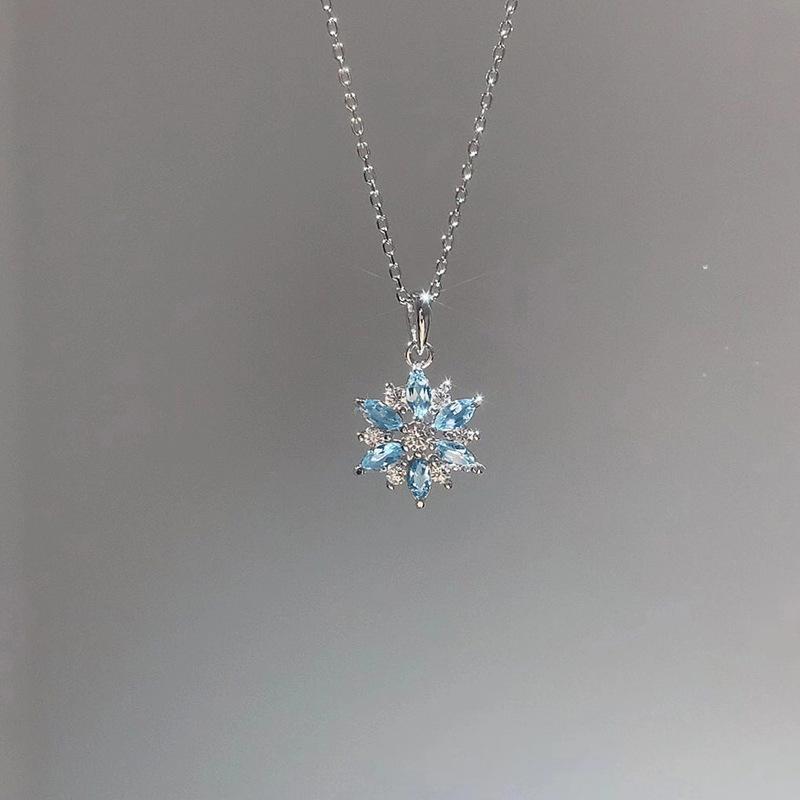 Simple Blue Zircon Snowflake Pendant Necklace for Women Fashionable Personalized Daily Accessories Party  Birthday Gifts