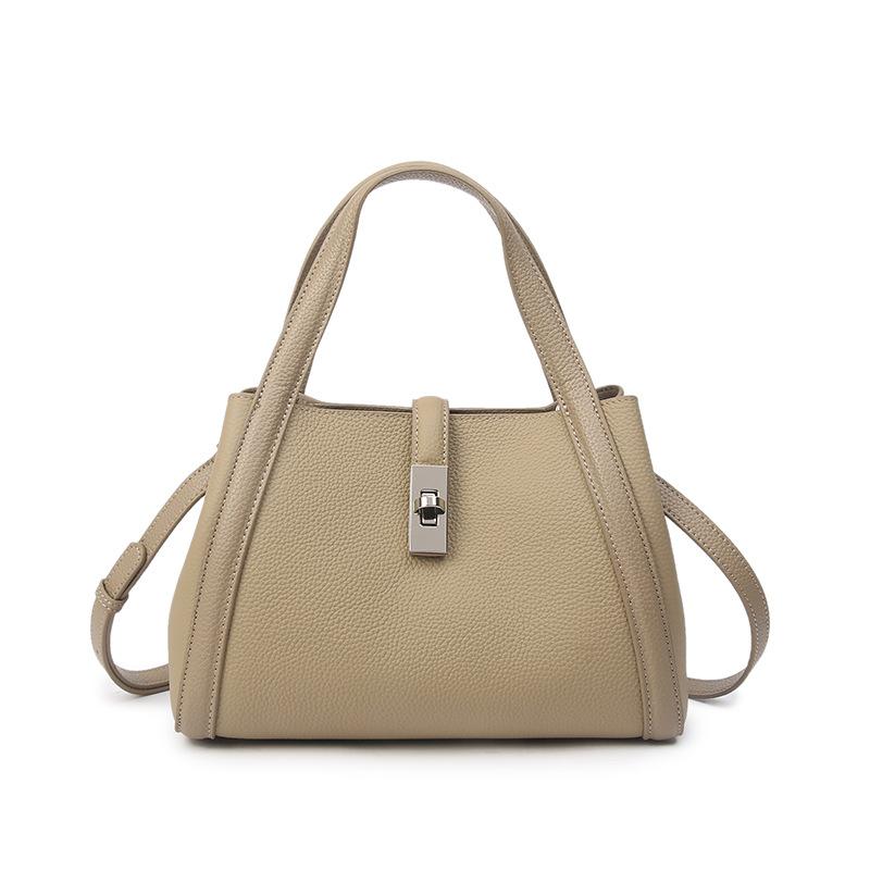 

Office workers carry vegetable baskets, women s bags, one shoulder hand carry diagonally across the first layer of cowhide large-capacity bucket bags