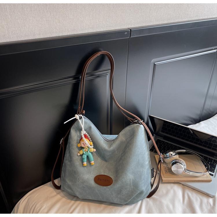 New high-end large-capacity shoulder tote bag, new portable commuter women's bag, multi-functional backpack.