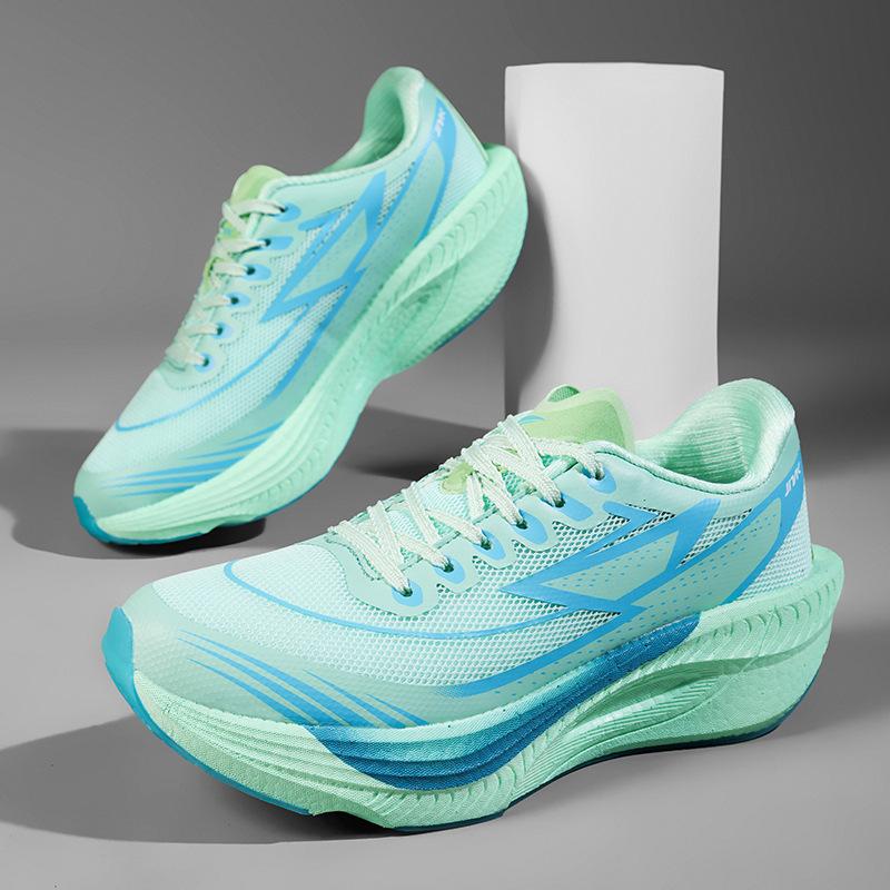 

2025 new mesh breathable ultra-light racing running shoes men s and women s shock-absorbing, wear-resistant and non-slip student carbon board s 36