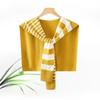 Elegantes Tuch kombiniert mit einem Hemd für Frühling und Herbst 2026 Neues gestreiftes Stricktuch und Schulterschutz Doppelt verwendbarer Umhang