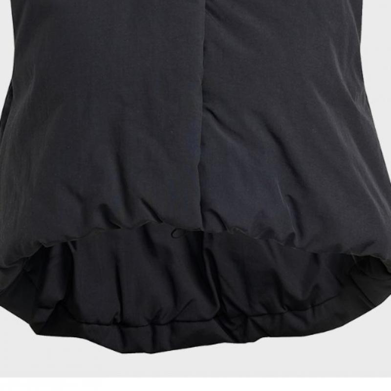 Adidas City Escape Crop Vesta   Černá Jf3418