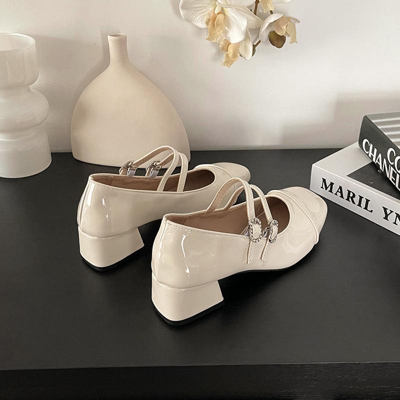 French Gentle Evening Breeze Mary Jane Single Shoes Women's 2025 New Soft-soled Commuting Lazy People Pedal Small Leather Shoes