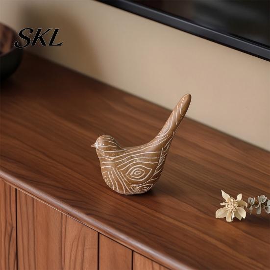 Unique Retro Bird Home Accessories Resin Ornaments, Wood Color Figurine, Handmade Carved Country Living Ornaments Decorative Statue for Farmhouse
