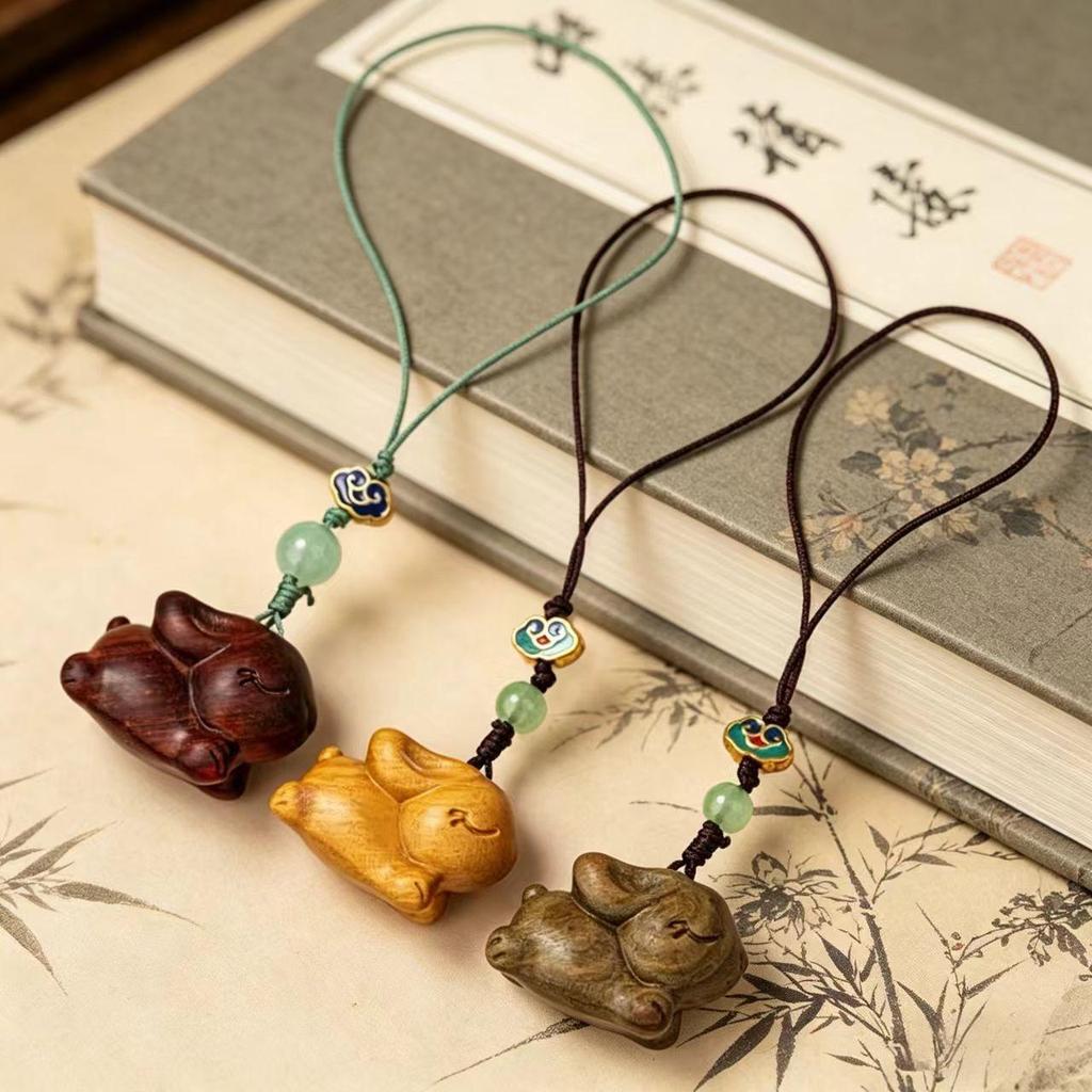 Sandalwood Rabbit Zodiac Keychain & Pendant with Lanyard - Creative Auspicious Clouds Design for Men & Women