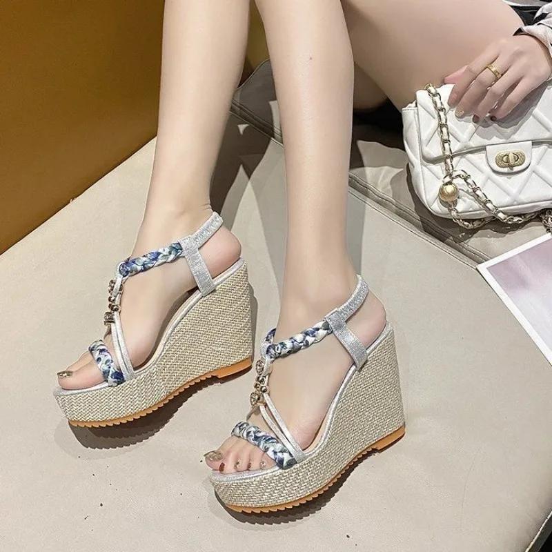 Fashion Outdoor Platform Woman Shoes New Breathable Fashion Luxury Summer High Quality 2025 Comfortable Daily on Offer Sandals for Women