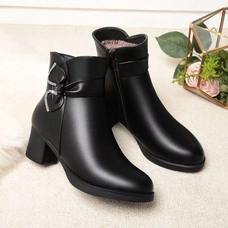 Women's Mid-Calf Winter Fleece-Lined Soft Leather Non-Slip Boots