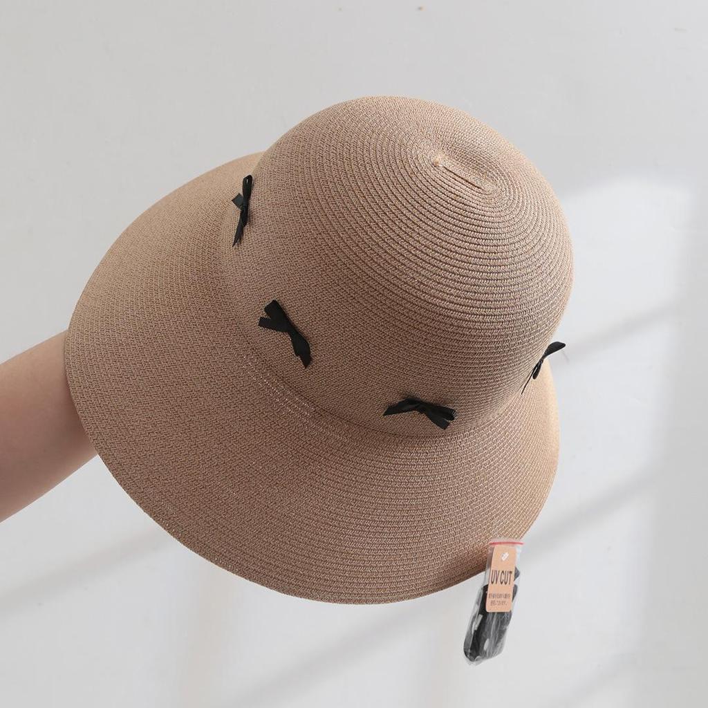 Women's Summer Sun Hat: Foldable Bow-Trimmed Straw Hat with Large Brim for Seaside Vacations