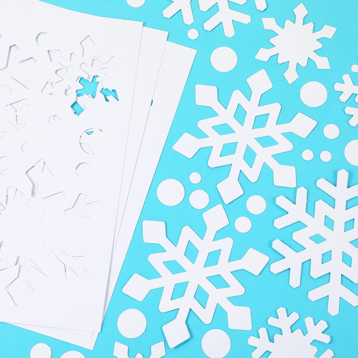 160 Pcs Thick Winter Snowflake Cutouts Snowflake Paper Cutouts Decor Blue and White Double Side Snow Flake Die Cuts Paper Pre Cut Snow Flake белый