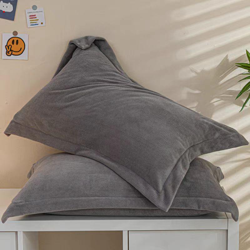 Zestaw poszewek na poduszki welurowych: Zestaw 2 plamoodpornych, aksamitnych poszewek na poduszkę, 48x74cm, wysoka wartość