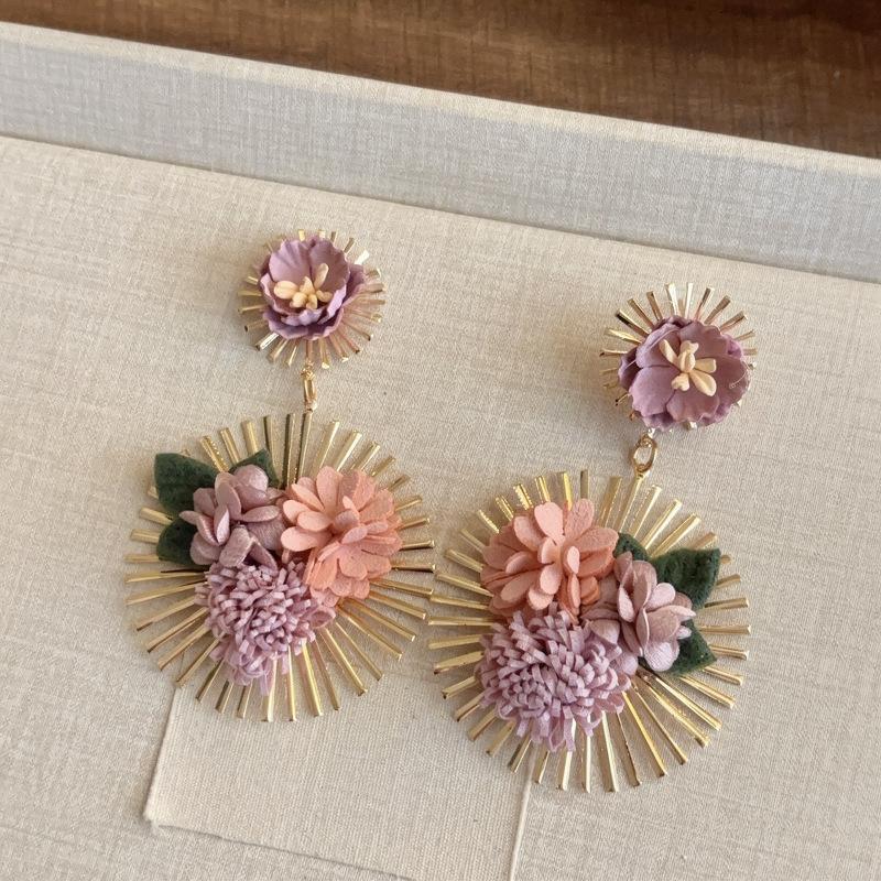 

Silver needle fabric flower pendant earrings new dopamine vacation style earrings niche high-end earrings women