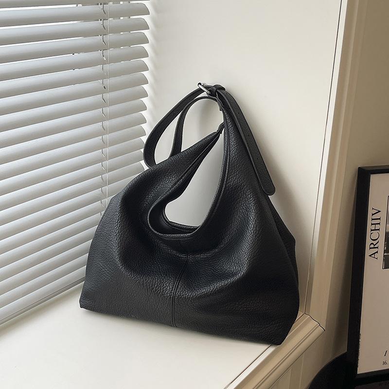 

Retro large-capacity bag women s new autumn and winter commuter shoulder bag high-end messenger чёрный