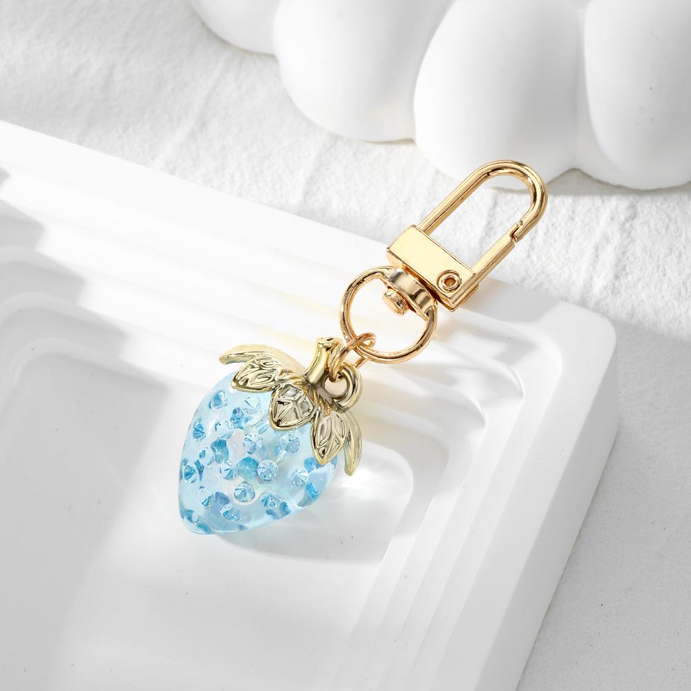 Transparent Strawberry Keychain Cute Acrylic Fruit Pendant Keyring Mobile Phone Bag Charm For Women Car Key Chains DIY Ornament