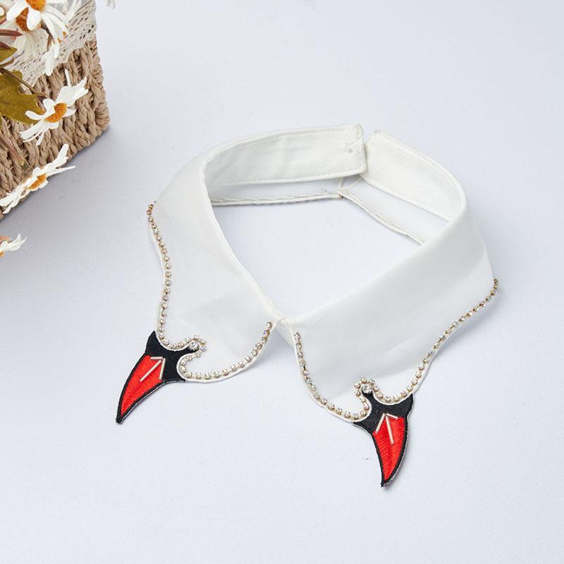 Retro Rhinestone False Collar Neckline Women Lapel Fake Collar Woman Embroidery Removable Detachable Tie Clothing Accessories