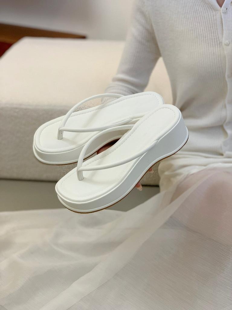 Pinch feet thick-soled heightening slippers women's summer wear versatile casual flip-flops beach seaside slippers