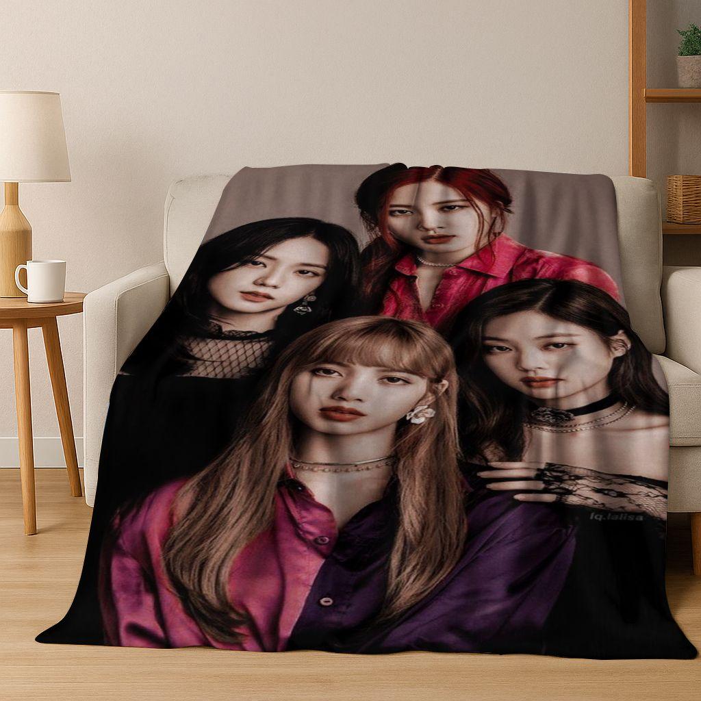 

Модне K-pop B-Black Pink Група Співачка Зірка Фланелева Ковдра М яка Пледова Ковдра для Ліжка Спальні Вітальні Подорожей Пікніка Подарунок 100x150cm