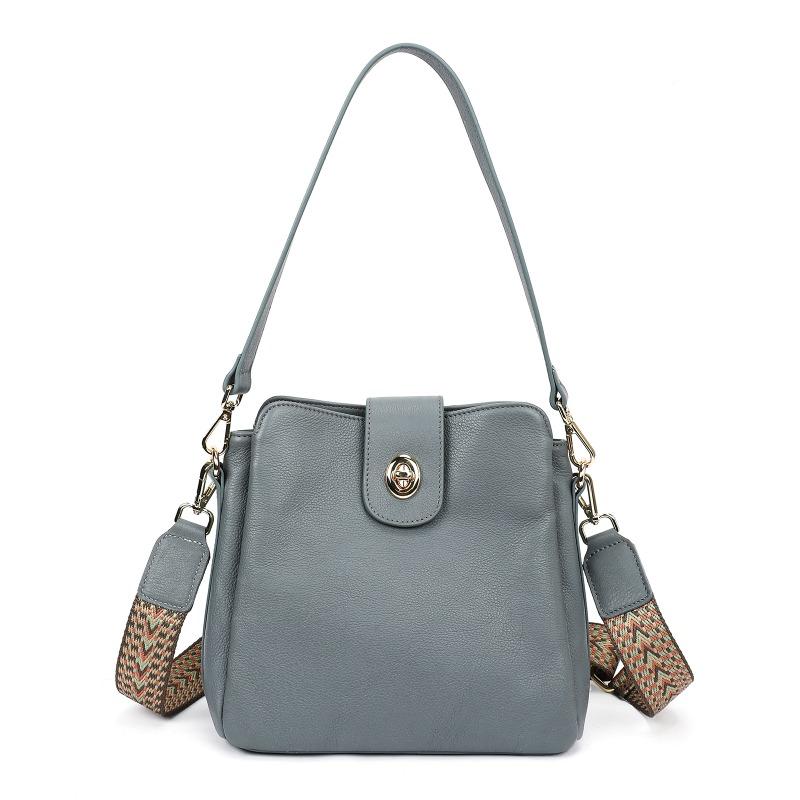 Genuine Leather Single-shoulder Bag Versatile for Women,Crossbody Bag Fashionable and Trendy Women's Bag