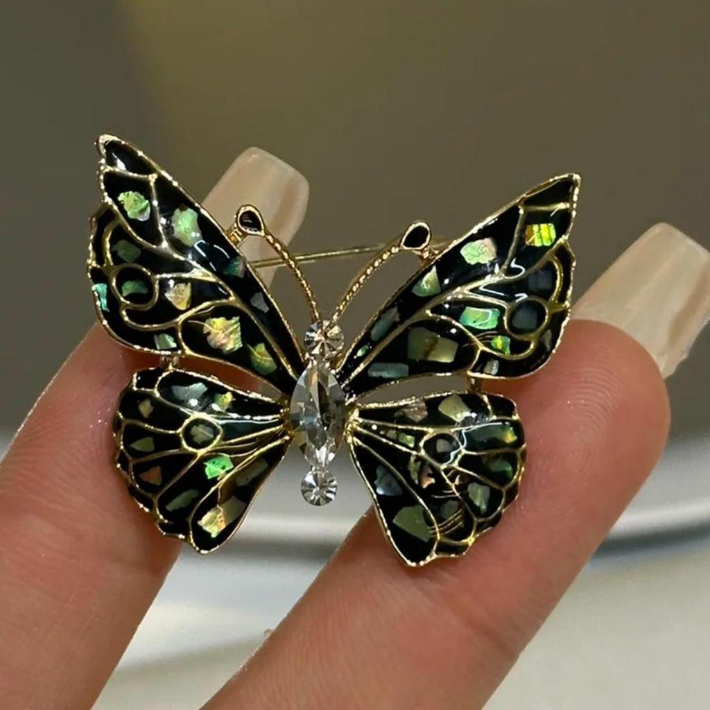 Elegante Schmetterlingsbrosche aus tropfender Legierung, minimalistisches und vielseitiges Accessoire für Schals und Korsagen.