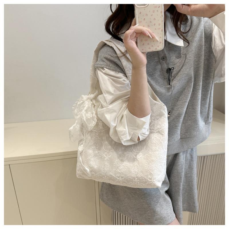 Niche design tote bag female students class gentle wind shoulder bag leisure shopping bag