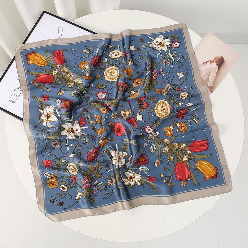 New Summer Flower Simulation Silk Scarf Retro Thin Scarf Neck Protection 71 × 71cm Tie Bag Tube Top Square Scarf