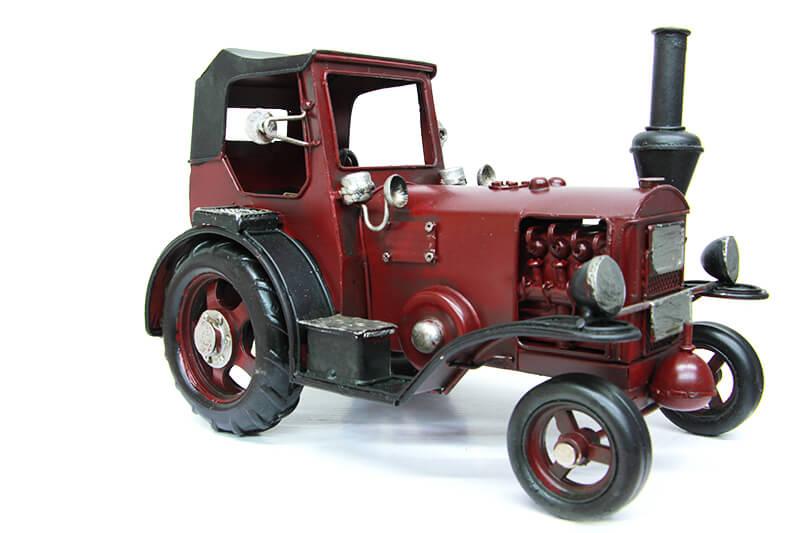 

Декоративный металлический трактор