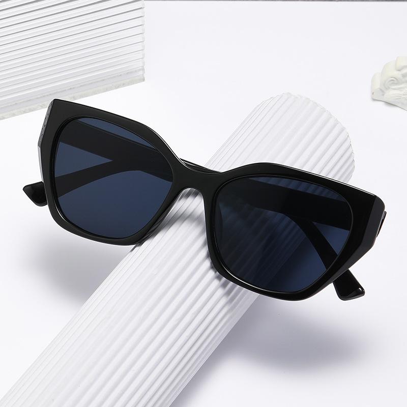 04003 Personalized Square Sunglasses, European And American 2023 New Fashion Plain Street Shot Trendy Sunglasses