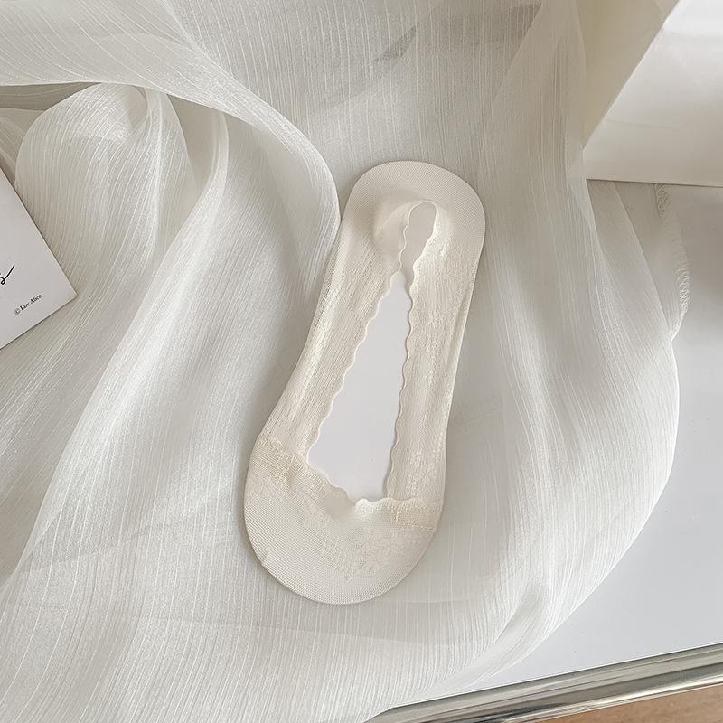 Lace boat socks for women, no heel drop, anti-slip, spring and summer thin shallow-mouthed cotton-soled invisible socks, women's short socks