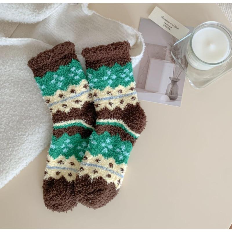 Herbst- und Winter-Nicht-fusselnde Korallenfleece-Socken für Damen, Halbfleece-Damen-Socken für häusliche Wärme, Verdickte Schlafsocken