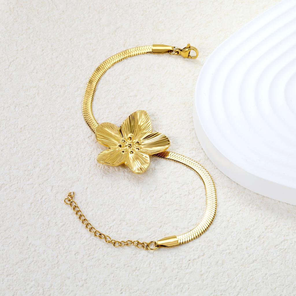 Vintage Floral Jewelry Set Elegant Earrings Necklace Bracelet Fashion Accessories