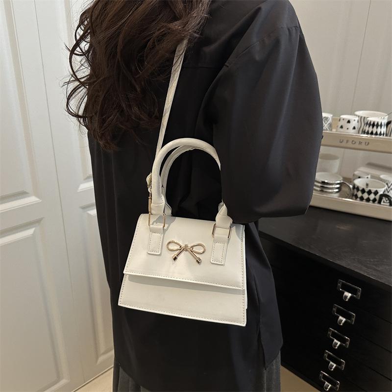 This Year's Popular Fashion Korean Version Handbag 2025 Summer New Small Fresh and Sweet Bow Crossbody Small Square Bag