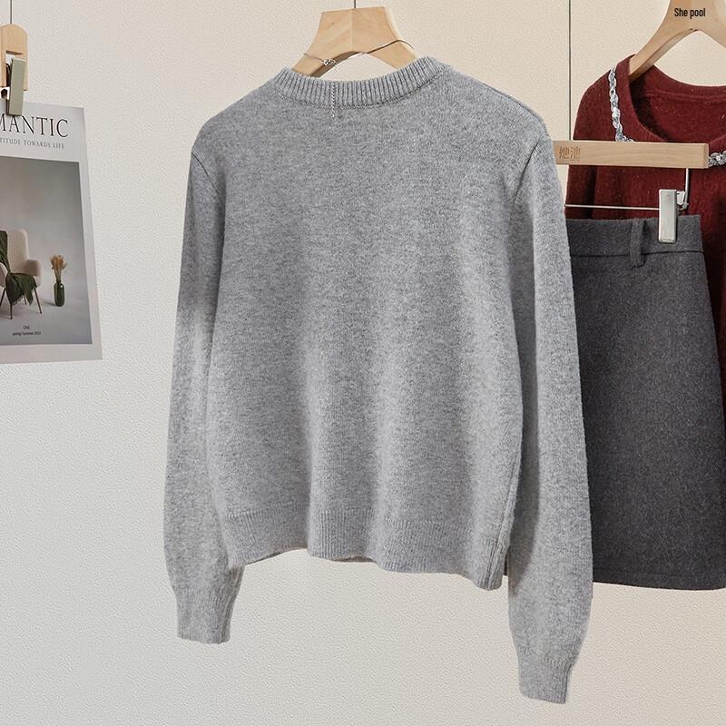 Elegantes Damen Kurzstrickoberteil mit Lochmuster und Perlen