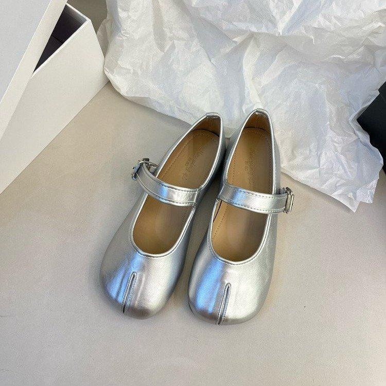 Fashionable and Comfortable Retro Fake Split-toe Mary Jane Single Shoes Female Summer Gentle Flat Commuter Soybean Shoes