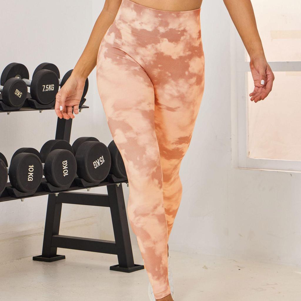 DARCSPORT Women's Seamless Wolf Print Fitness Set (Bra, Shorts, Pants)