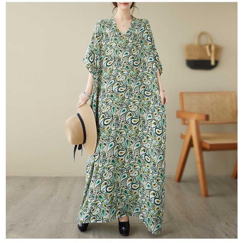 Summer V-neck Large Size Loose Literary Vacation Style Dresses