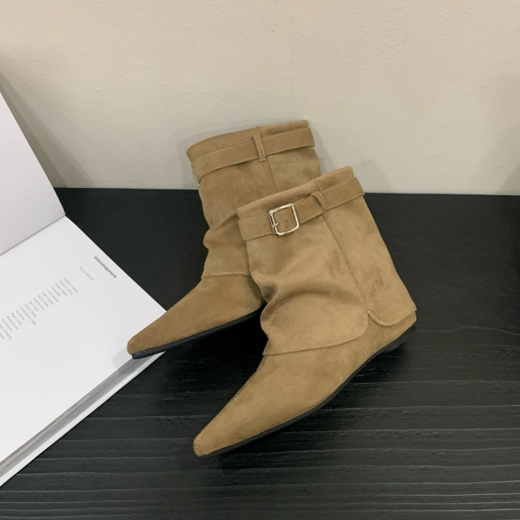 European Station Pointed Short Boots Women's 2025 Autumn Sleeve Belt Buckle Niche Western Boots Show Legs Long Low Heel Fashion Boots
