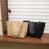 Retro 2025 Trendy Large-Capacity Women's Tote Bag - Versatile, Fashionable Single Shoulder Mother-Child Bag