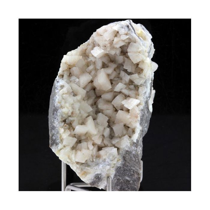 Dolomite 468.1 carats