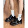 Zapatos de plataforma retro británicos realzados de cuero pequeño para el otoño de 2025, nuevos zapatos individuales Martin simples de color sólido con cordones para mujer