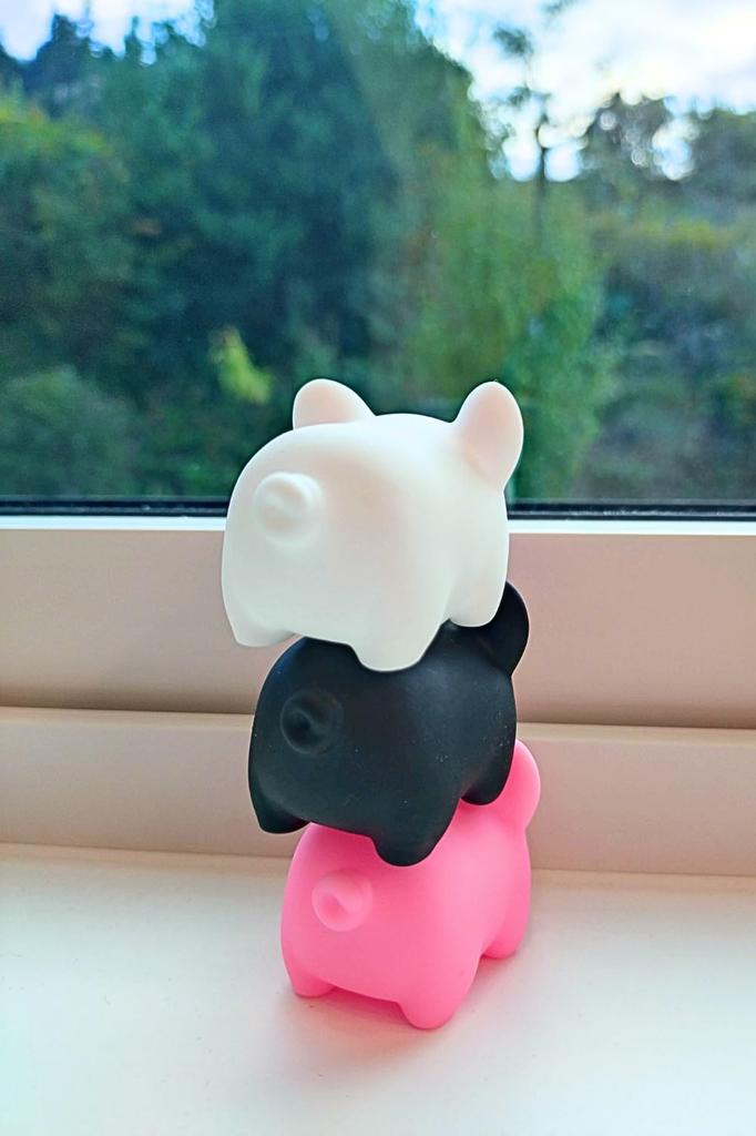 Kanatora Kolorowe Świnki [Zestaw 25 sztuk, 8 kolorów] Zabawki do kąpieli z dźwiękami, Zabawa w wodzie, Nabieranie lalek, Nagrody festiwalowe