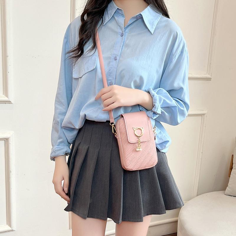 Mobile phone bag women's fashion women's shoulder bag fresh and sweet embossed messenger bag