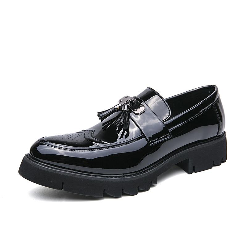 Men's business casual pointed thick-soled patent leather shoes Brock engraved teen trend Korean version trendy shoes